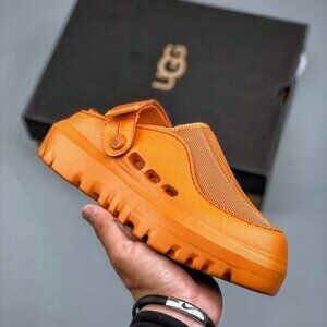 UGG Tasman Breathable Cover-Up Slippers